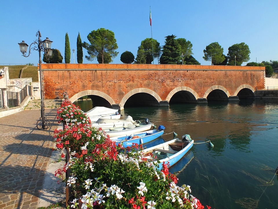 By bike from peschiera del garda to mantua